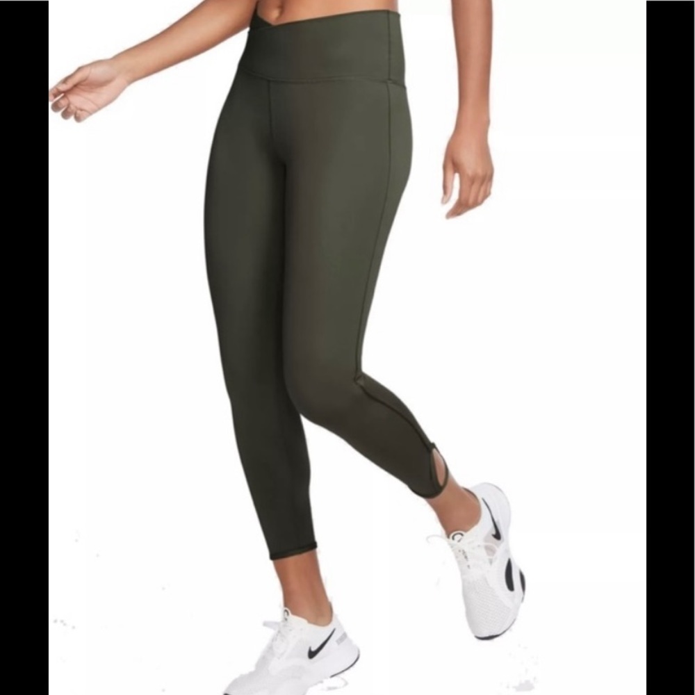 NWT Nike Yoga High Rise 7/8 Training Leggings Sage Green Sz M